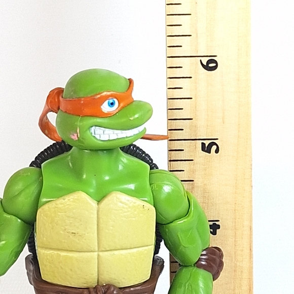 TMNT Teenage Mutant Ninja Turtles Michelangelo 6" Jointed Action Figure - Picture 4 of 9